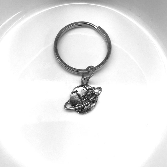 Miniature Planet Earth World with Tiny Airplane Traveller Key ring Gift Keychain - Picture 2 of 2